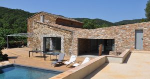 Rénovation d'un mas agricole par l'architecte Deric fourie à Marseille